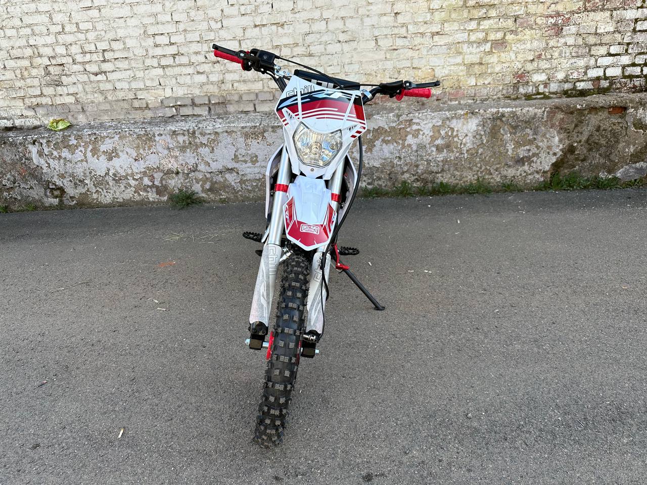 Racer CRF 125 вид спереди