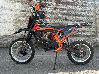 Racer TRZ 140 E-start — правый профиль, мотор и маятник
