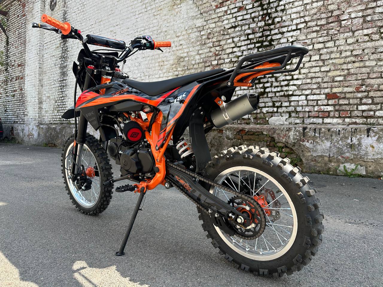 Racer TRZ 140 E-start — задняя часть, звезда и ловушка цепи