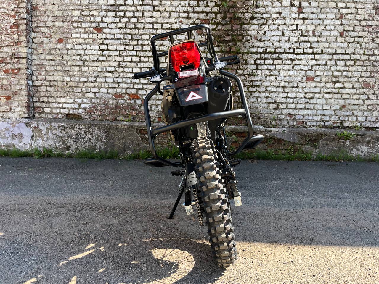 Racer Panther 300, вид сзади, светотехника и защита